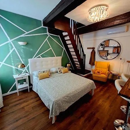 Movida Apartment, Via Gallucci, Modena's Historic Center *