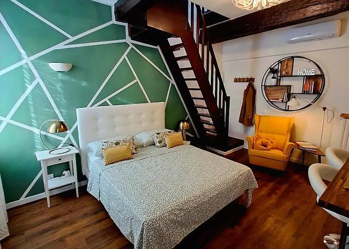 Movida Apartment, Via Gallucci, Modena's Historic Center *